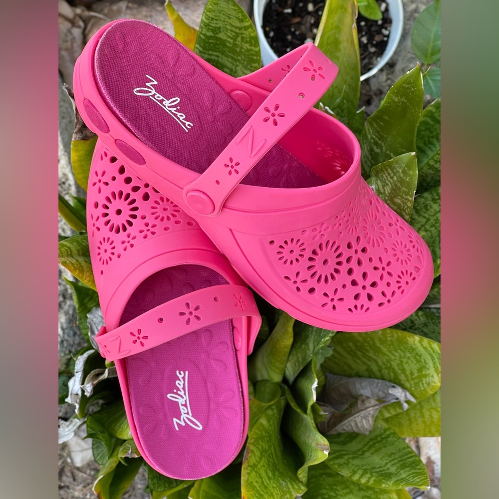 ZODIAC Swivel Strap Clogs Floral Flamingo - Picture 3 of 8